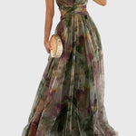 Lange maxi jurk met romantische bloemenprint, hoge taille en gekruiste bandjes