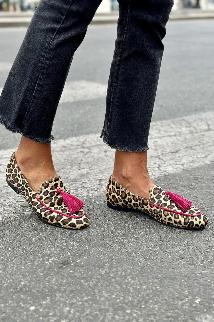 Dames mocassins met luipaardprint in zachte bruintinten, handgemaakt afgewerkt