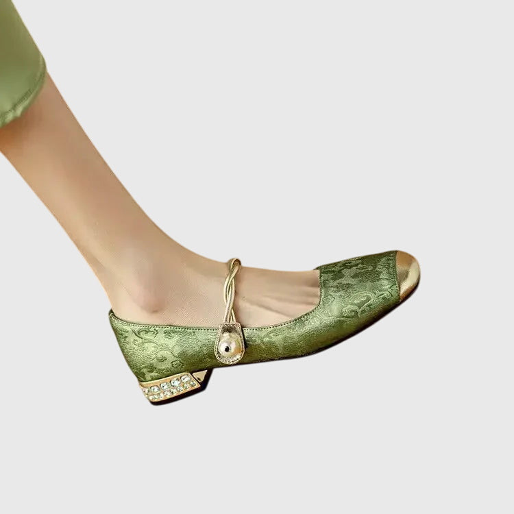 Beige orthopedische sandalen voor dames met verstelbare sluiting en dempende zool