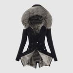Asymmetrische dames jas van imitatieleer met schuine sluiting en diepe zakken