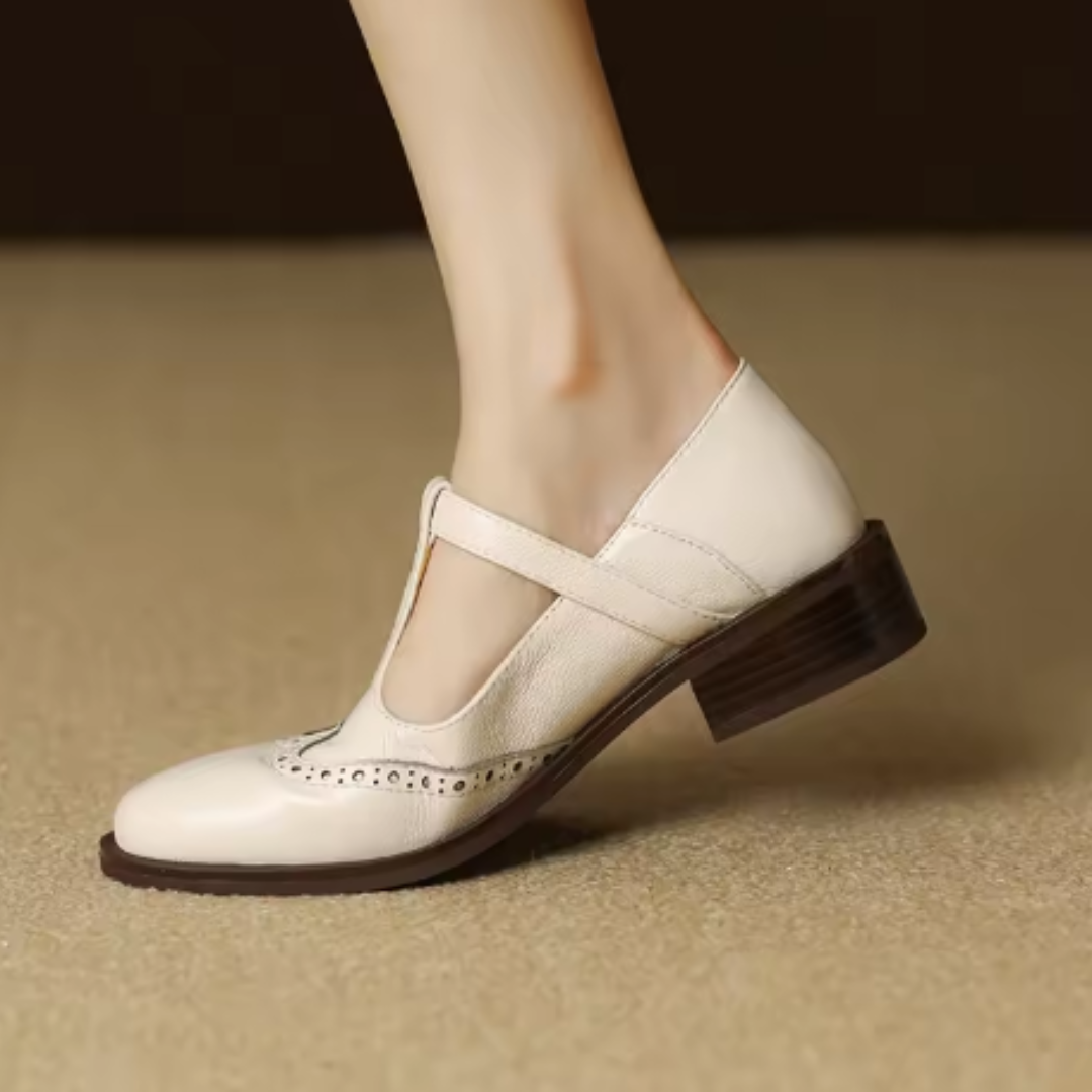 Zwarte leren Mary Jane schoenen met T-band, lage blokhak en antislip buitenzool