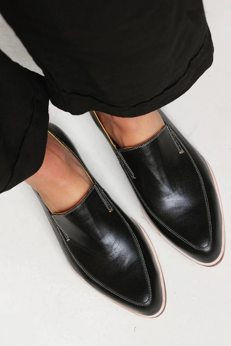 Minimalistische dames mocassins met geprofileerde zool, handgemaakt en comfortabel