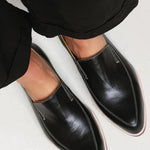 Minimalistische dames mocassins met geprofileerde zool, handgemaakt en comfortabel