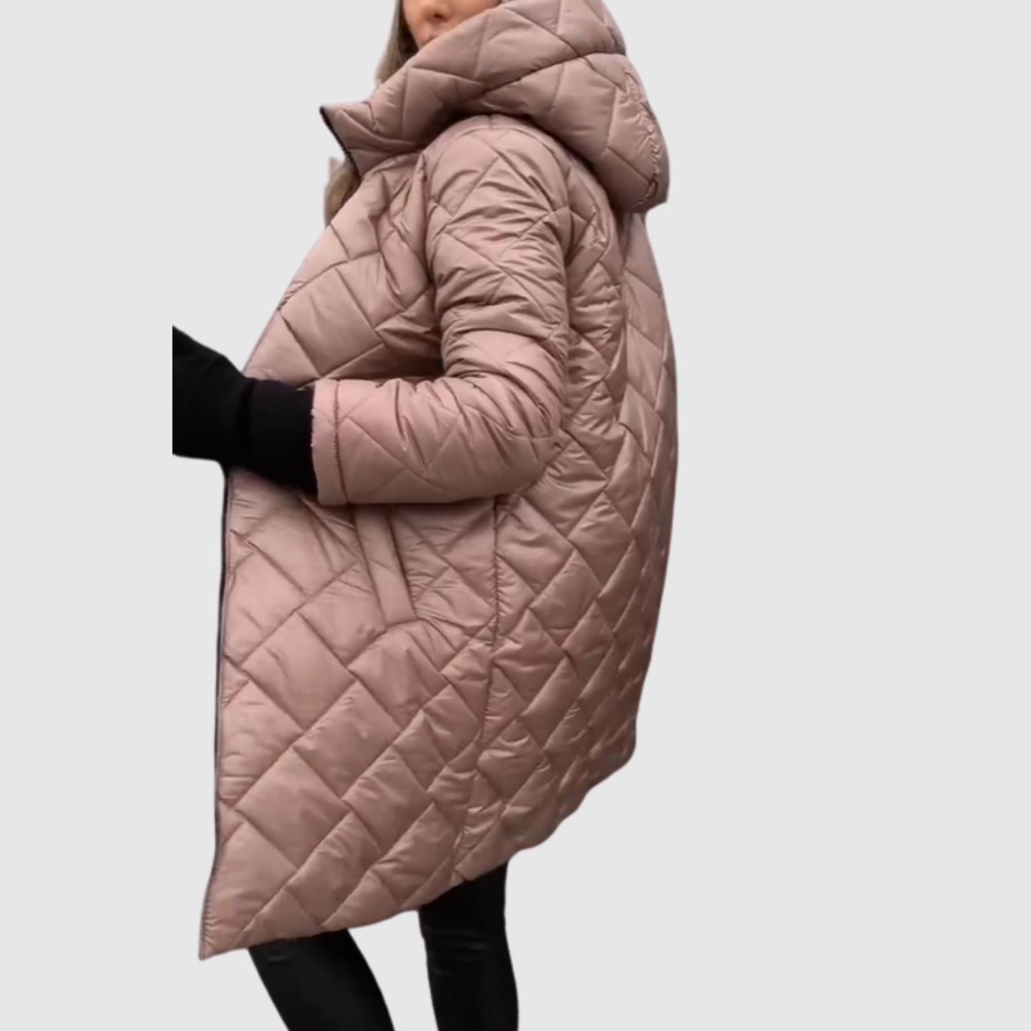 Elegante lange gewatteerde dames winterjas met capuchon en diepe steekzakken