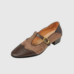 Vintage schoenen met T-bandjes, gouden gesp en lage hak in een klassieke bruine tint