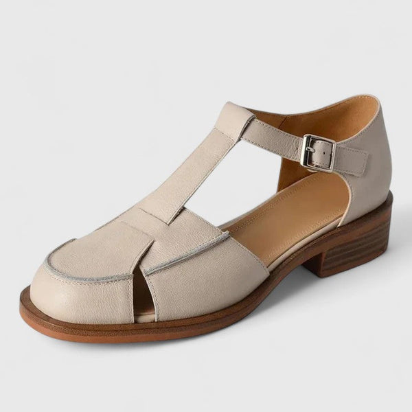 Daphne dames gevlochten t-band sandalen met gesloten neus
