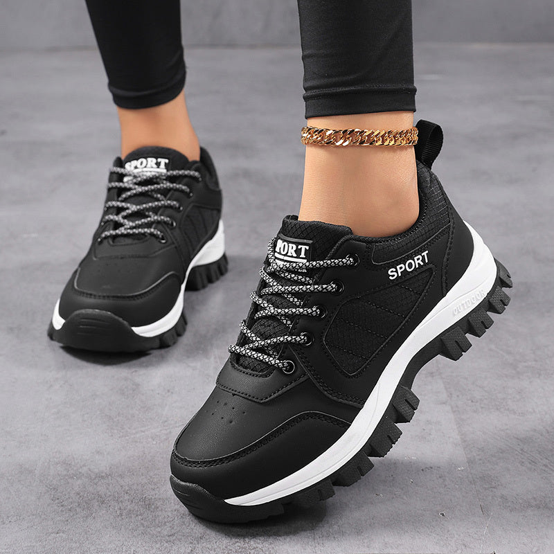 Nienke lichte trail-sneakers