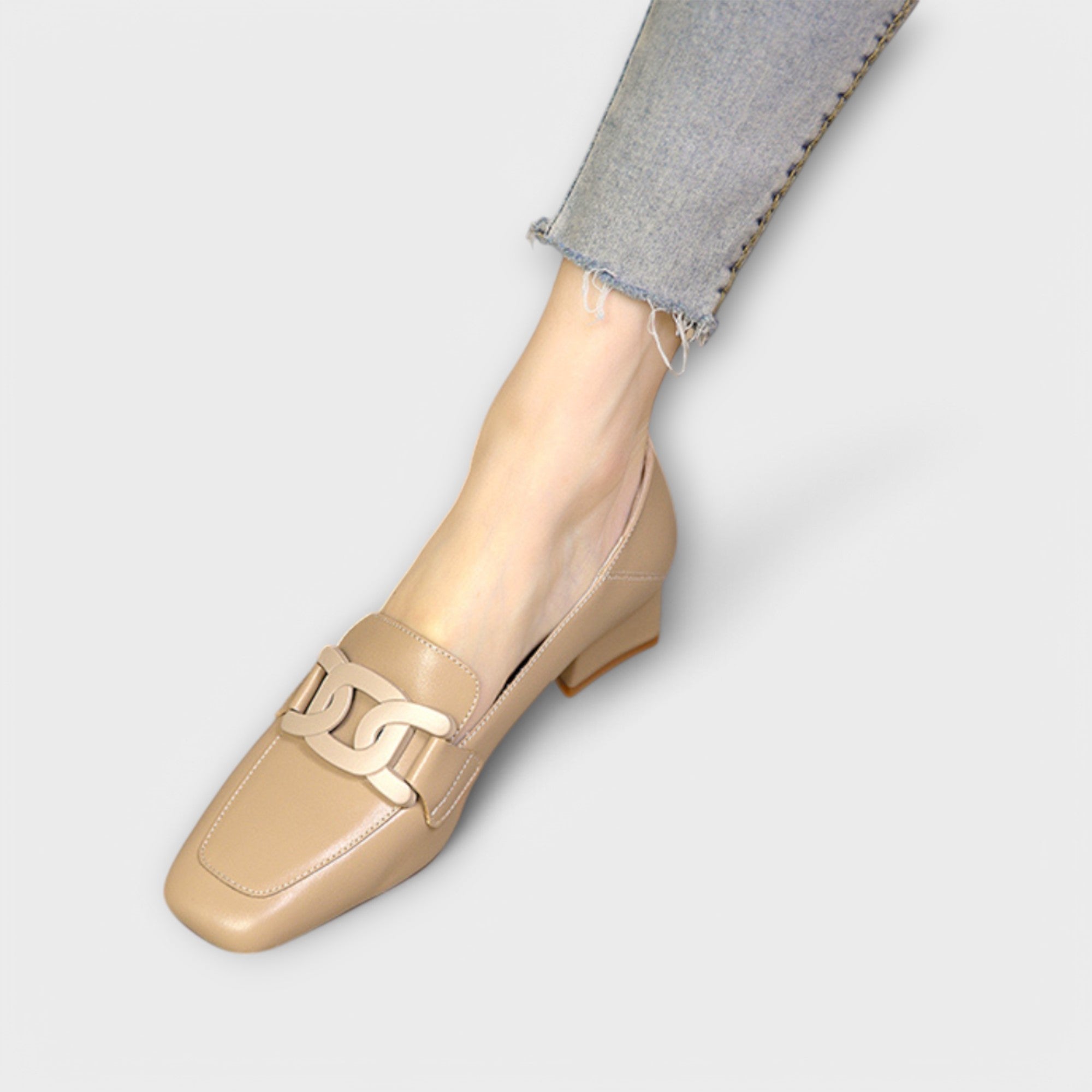 Orthopedische dames loafers van glad leer in een effen kleur met stevige antislipzool