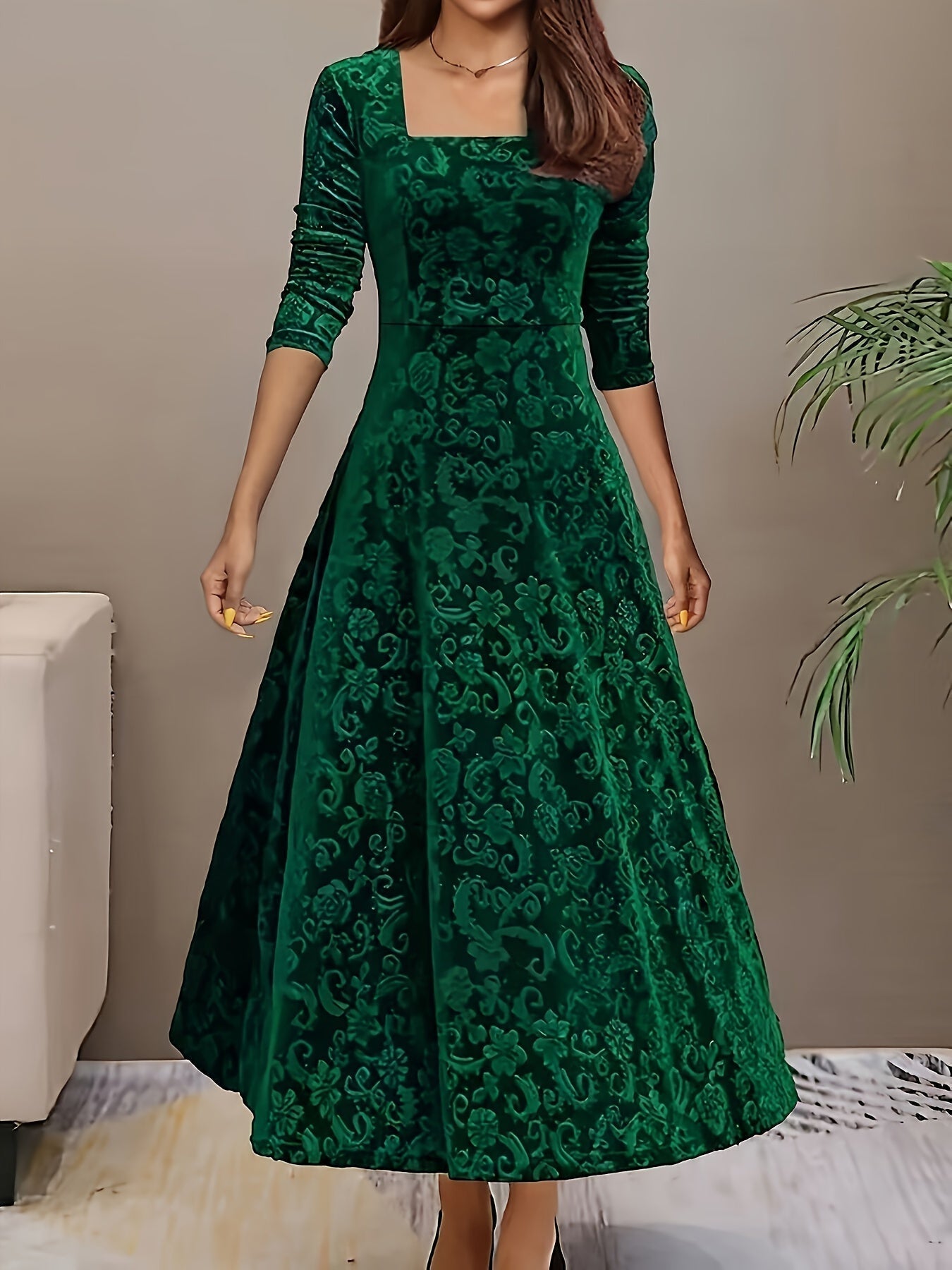 Elegante maxi jurk met verfijnd patroon, vierkante halslijn en driekwart mouwen