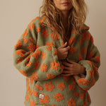 Zachte fleece dames trui met kleurrijke bloemenprint en lange mouwen, ruime pasvorm