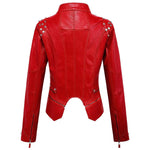 Strak dames bikerjack van nepleer met studs en diepe ritszakken