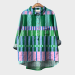 Elegante dames zomerblouse in luchtige stof met artistieke print en lange mouwen