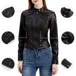 Kort dames jack van nepleer met zilverkleurige studs en diepe ritszakken