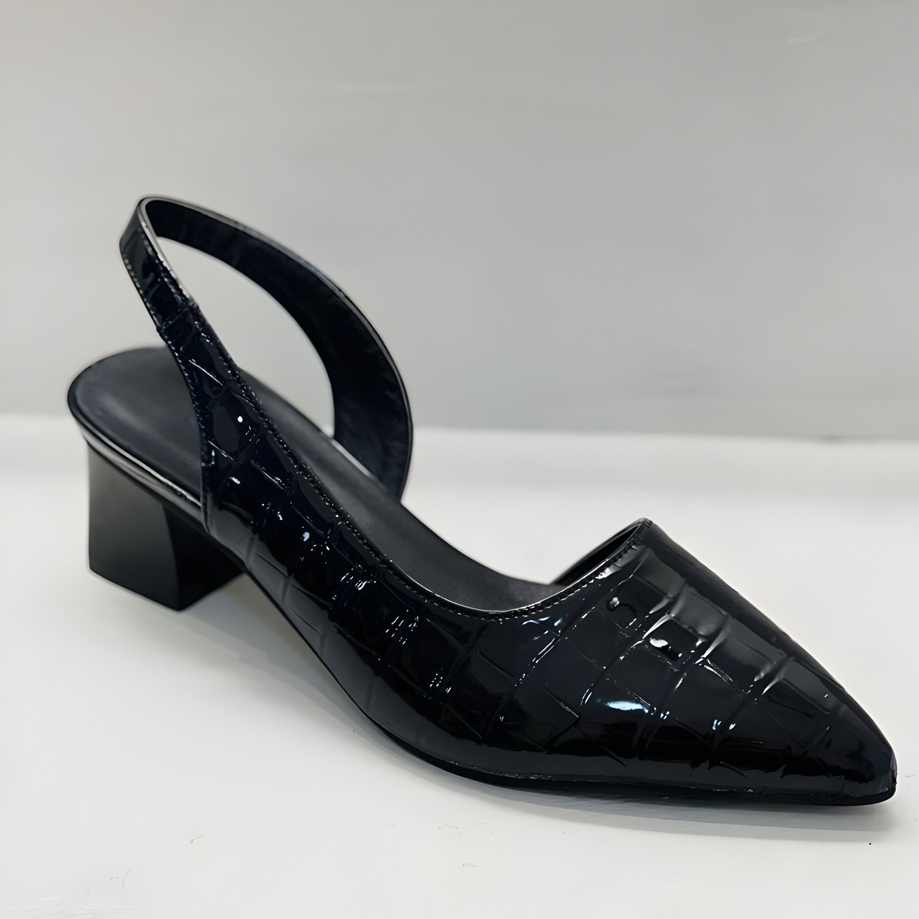 Comfortabele orthopedische dames hakken met brede teenbox en ergonomische zool
