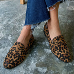 Dames mocassins met uitgesproken luipaardprint in bruin, handgemaakt en comfortabel