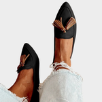 Moderne mocassins met franjes, gestructureerd ontwerp en elegante handgemaakte details