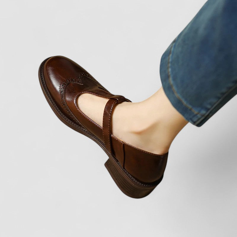 Hanne dames geperforeerde t-band schoenen