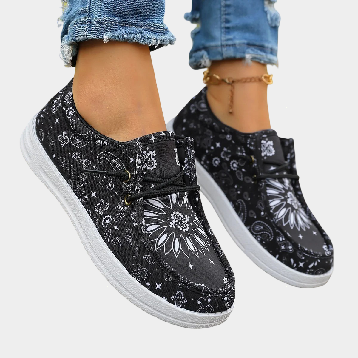 Comfortabele loafers voor dames met boho-dessin, sierveter en gedempte zool