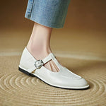 Retro dames schoenen met T-band, ronde neus en lage hak in effen afwerking