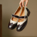Bruine leren Mary Janes met brogue-perforaties, ronde T-band en gespsluiting