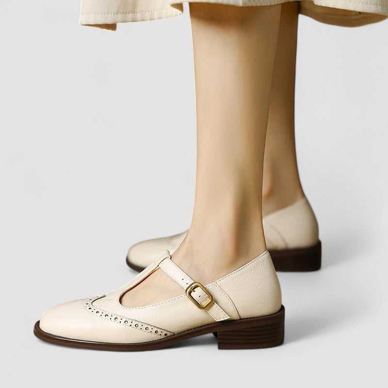 Hanne dames geperforeerde t-band schoenen
