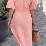 Elegante midi jurk voor dames met diepe V-hals, knoopdetail en pofmouwen