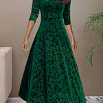 Elegante maxi jurk met verfijnd patroon, vierkante halslijn en driekwart mouwen