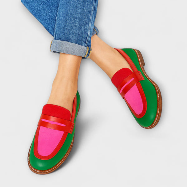 Casual dames mocassins met contrasterend kleurdetail en verzorgde handgemaakte afwerking