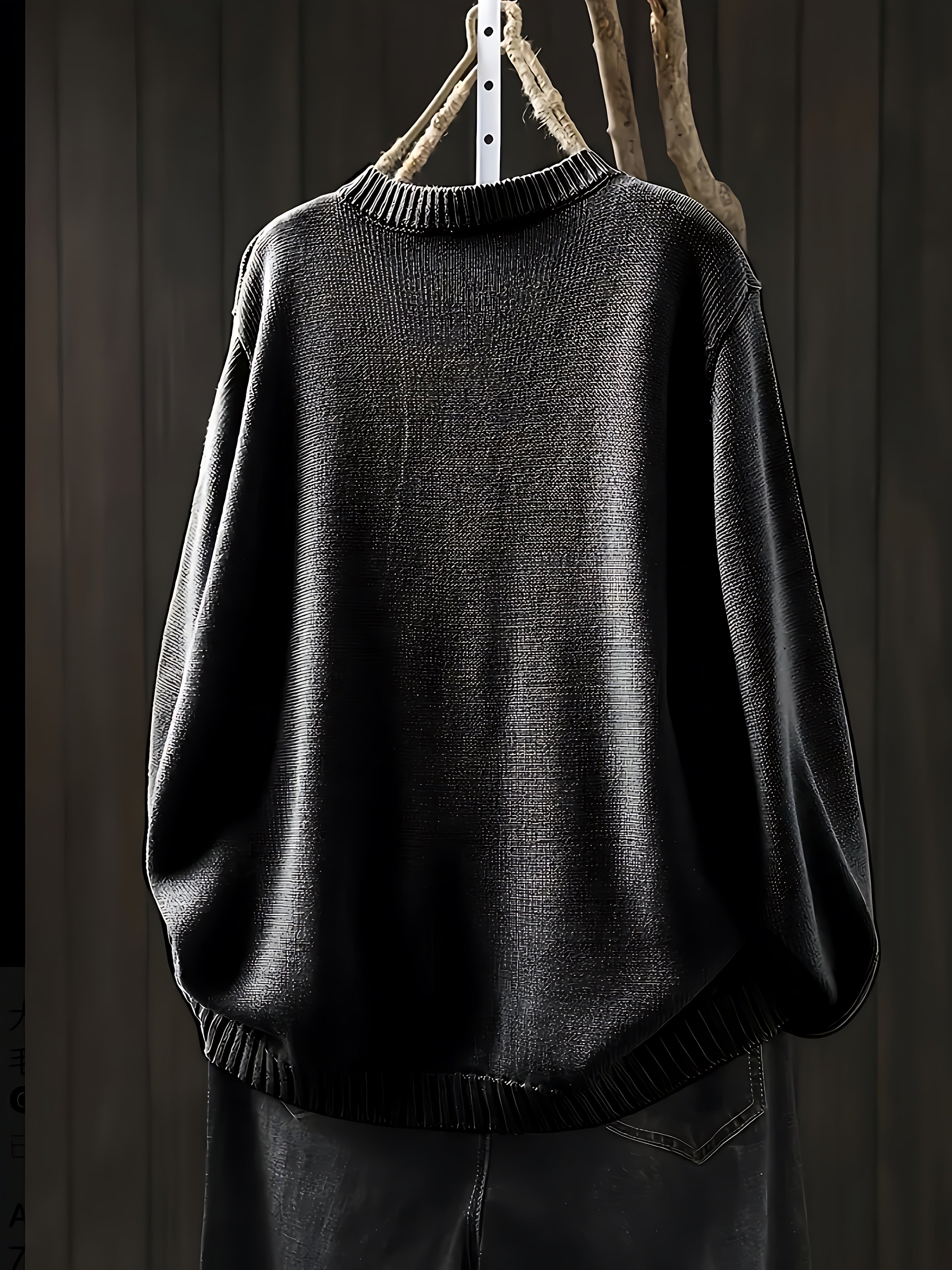 Gebreid vest met contrastknopen voor dames, gedragen over een effen top en een jeans