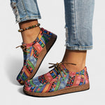 Lichte dames schoenen met kleurrijke bohemian print en zachte gedempte zool