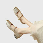 Beige orthopedische sandalen voor dames met verstelbare sluiting en dempende zool