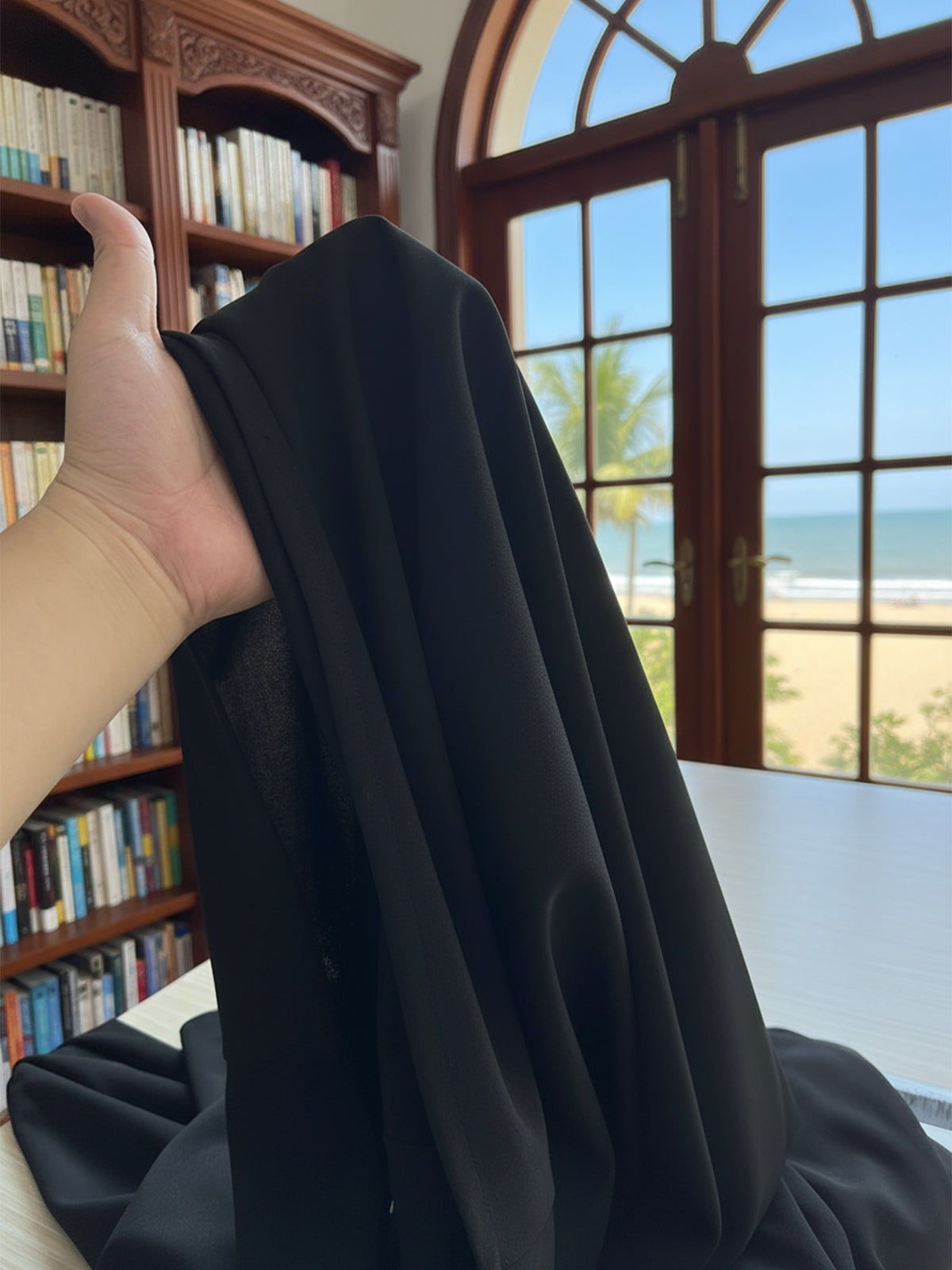 Kara dames maxi-jurk met diepe v-hals en lange mouwen
