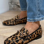 Dames mocassins met gedurfde luipaardprint in bruin en zwart, handgemaakt