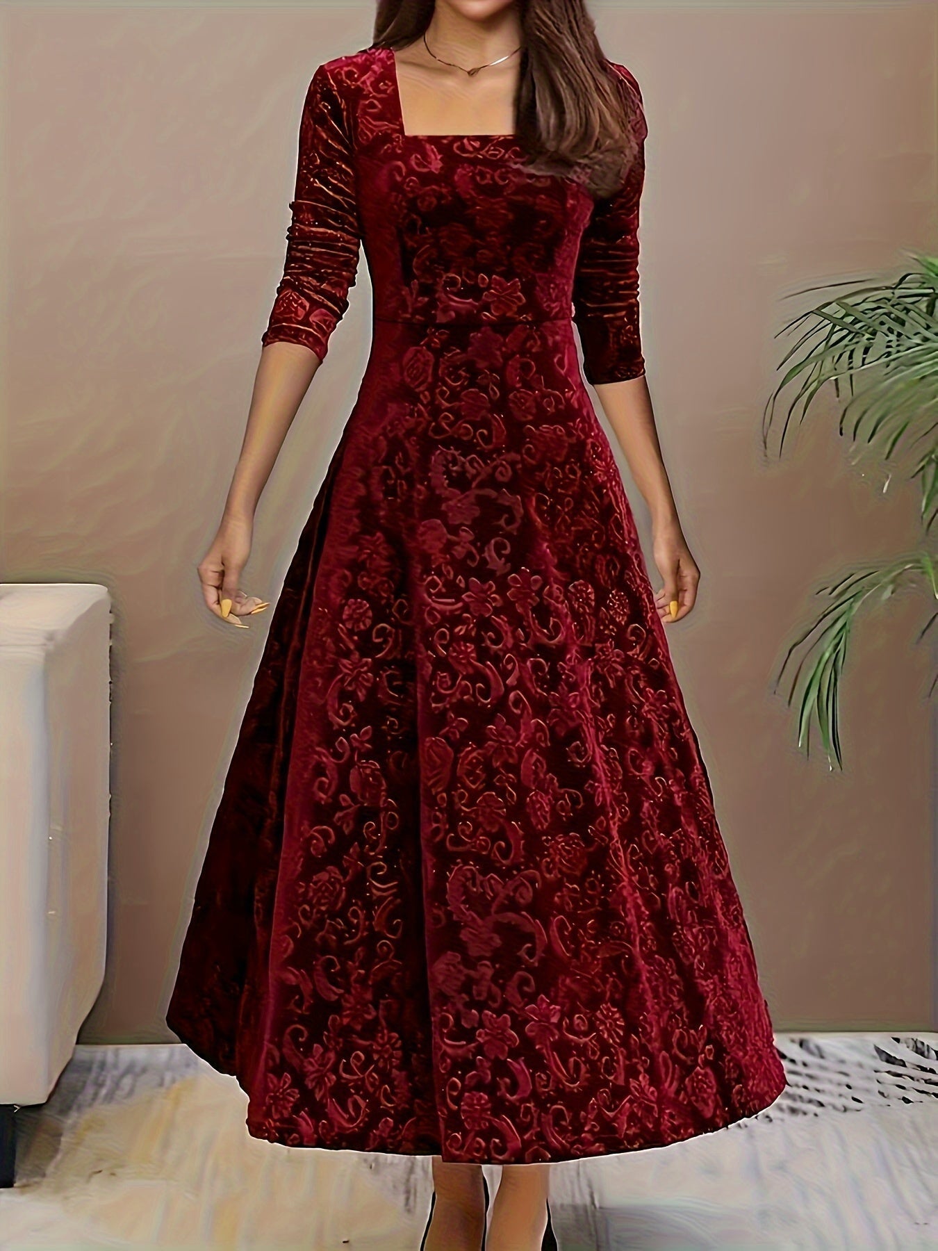 Elegante maxi jurk met verfijnd patroon, vierkante halslijn en driekwart mouwen