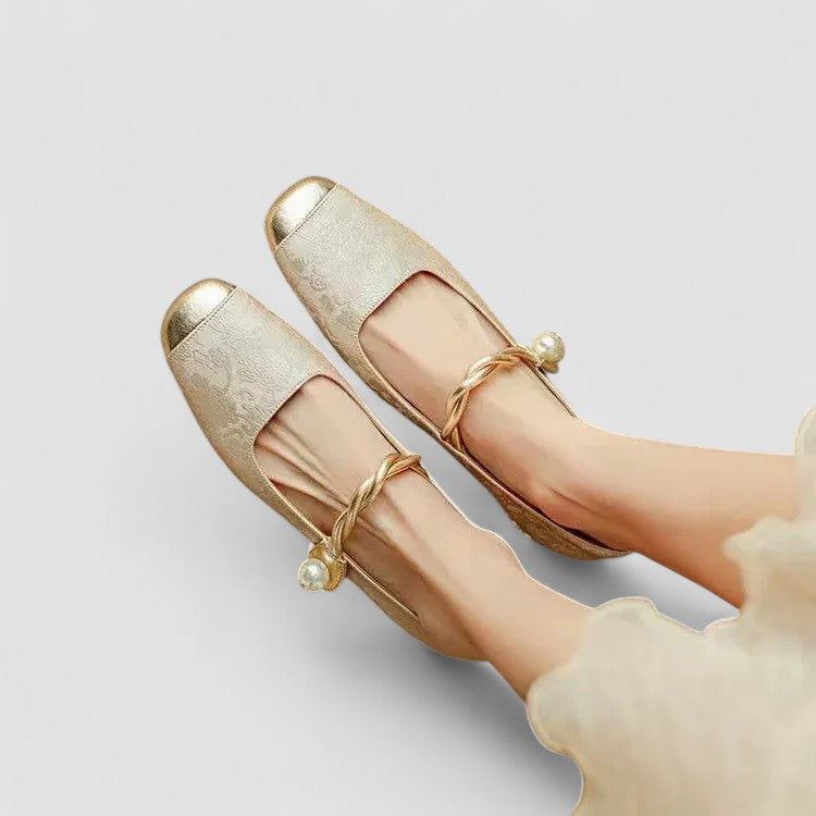 Pleun dames satijnen mary jane schoenen met sierhak