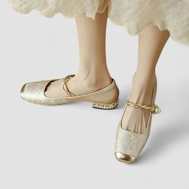 Pleun dames satijnen mary jane schoenen met sierhak