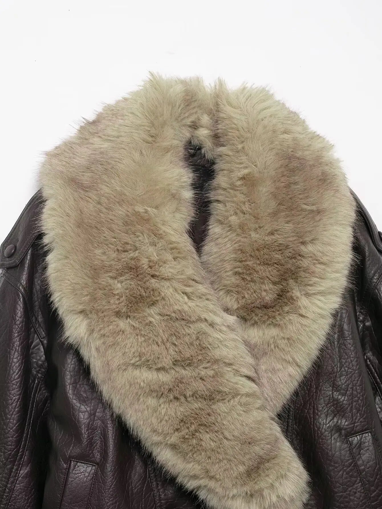 Oversized dames jack van nepleer met zachte imitatiebont kraag