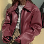 Oversized kort dames jack van nepleer met ruime schouderlijn
