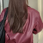 Oversized kort dames jack van nepleer met ruime schouderlijn