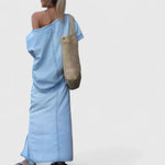 Elegante maxi rokset met asymmetrische schoudertop en lange denimrok met split voor